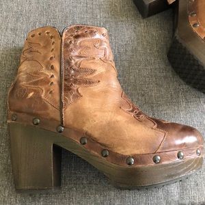 ARIAT platform booties